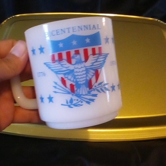 Bicentennial tin tray & milk glass mug EUC 1776 - 1976 USA - Picture 8 of 8